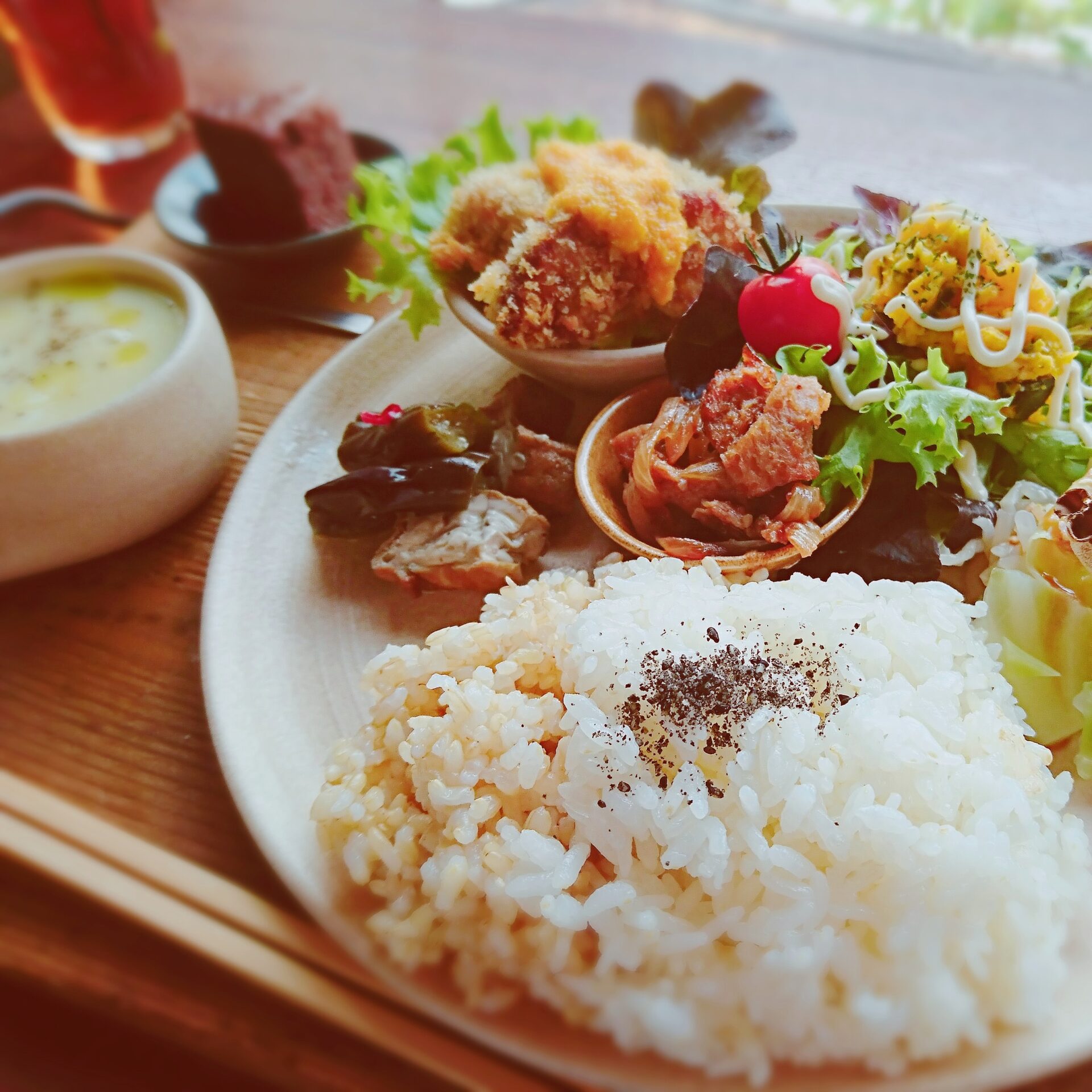【米day no.1】レトロな雰囲気のある自然食カフェ