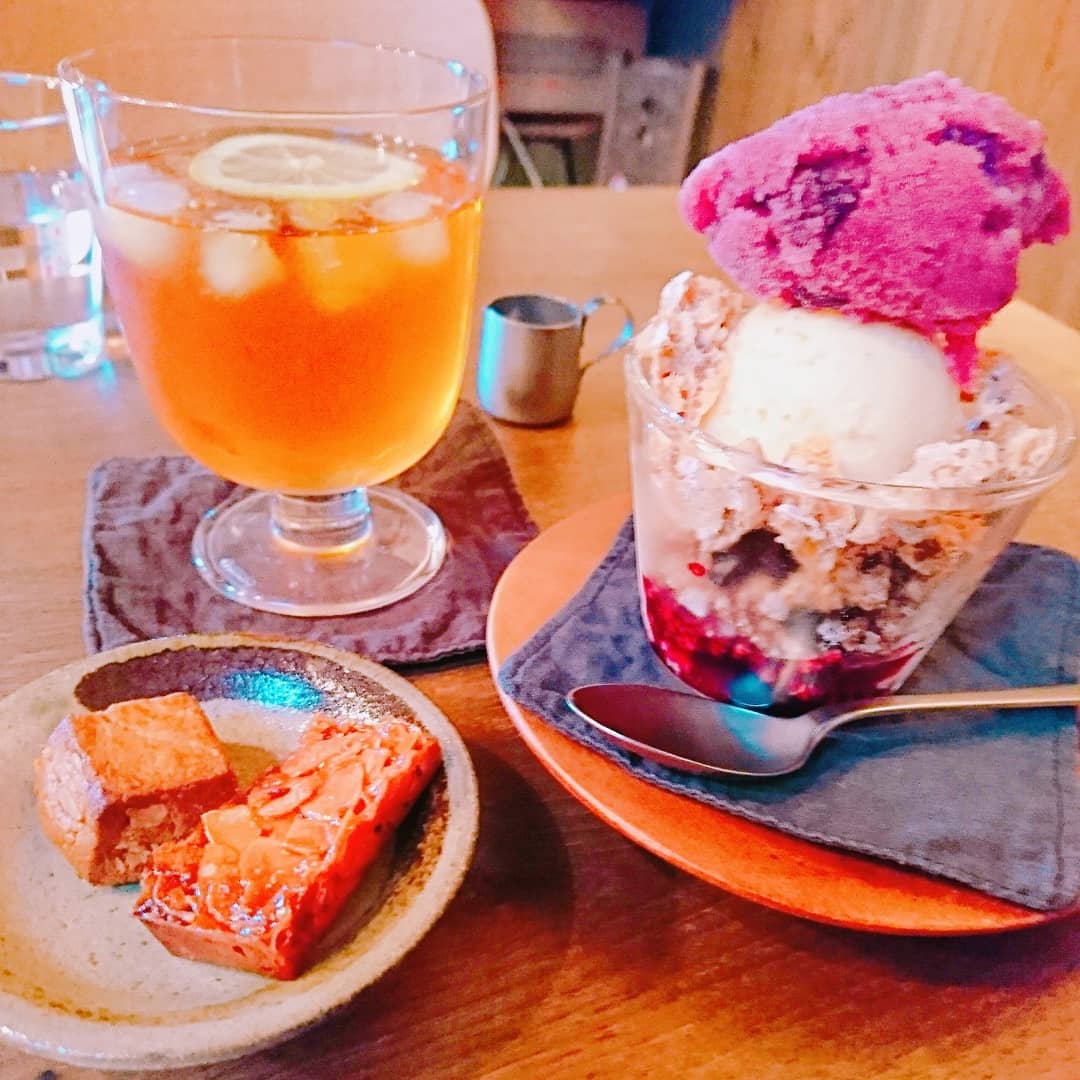 【杏】谷町の焼き菓子が美味しいカフェ