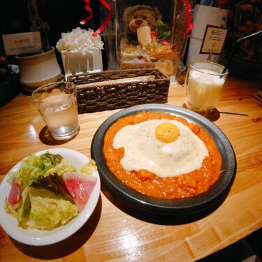 【Rajkumari】神戸三宮のカレーとスイーツが食べられるカフェ